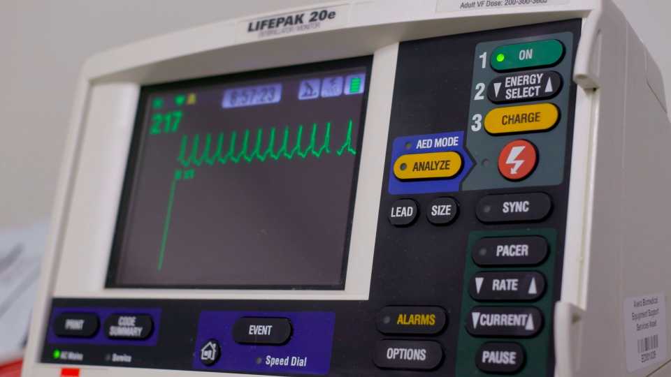 الکتروشوک LIFEPAK 20e | دفیبریلاتور پیشرفته Stryker